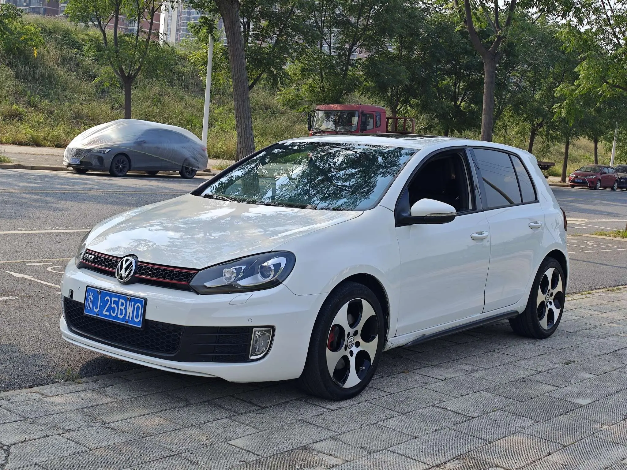 Volkswagen Golf GTI