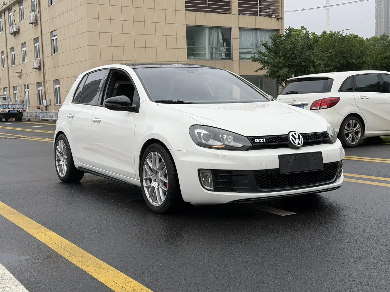 Volkswagen Golf GTI