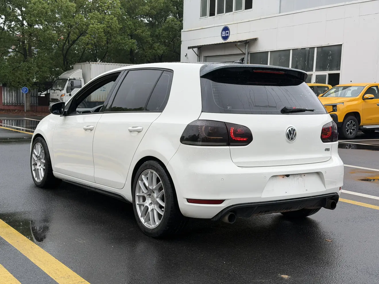 Volkswagen Golf GTI