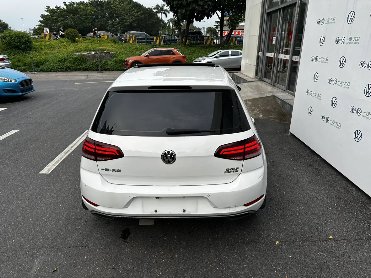 Volkswagen golf