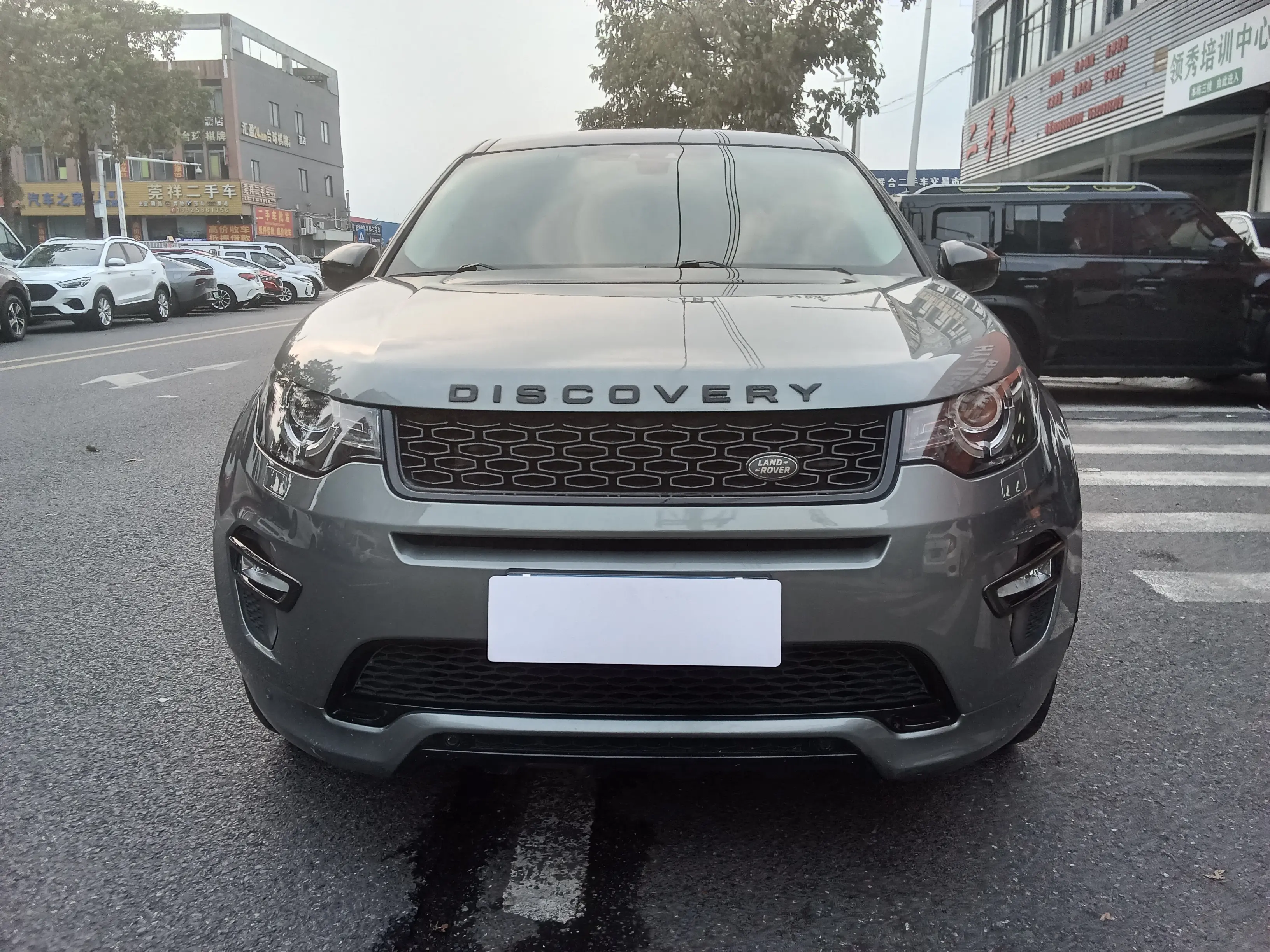 Land Rover Discover the magic  из Китая