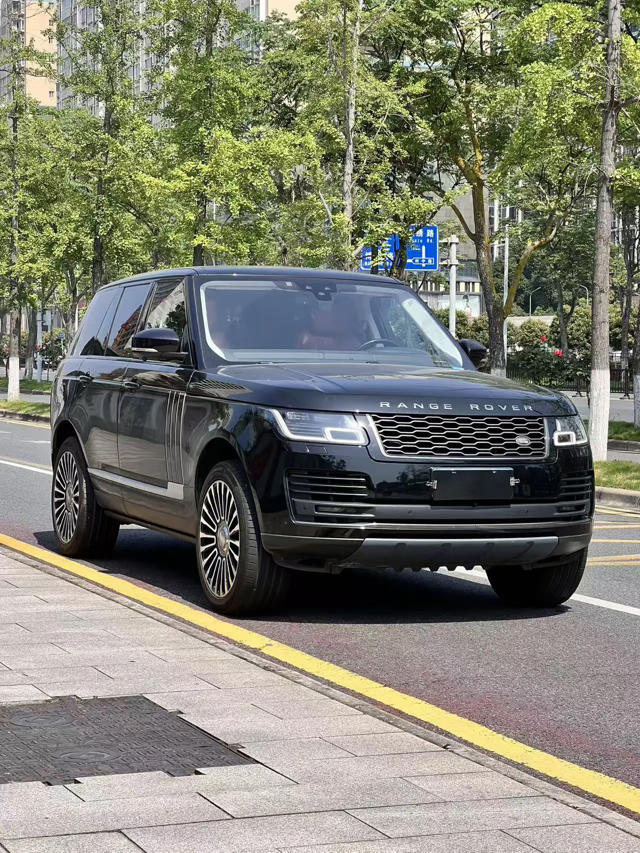 Land Rover range rover