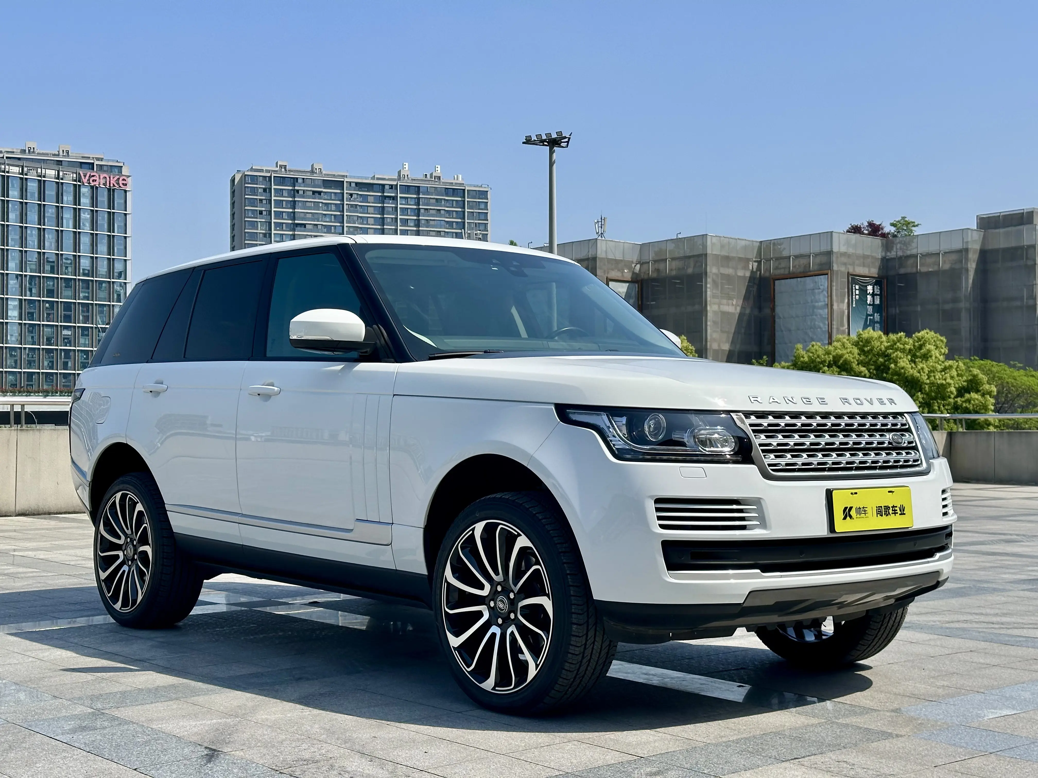Land Rover range rover