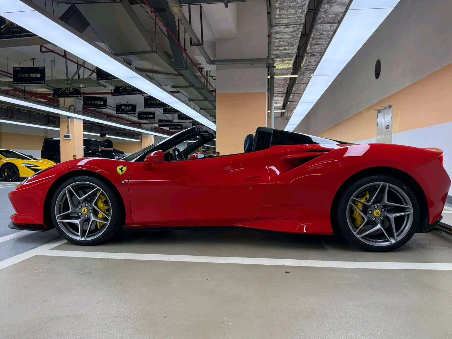 Ferrari F8