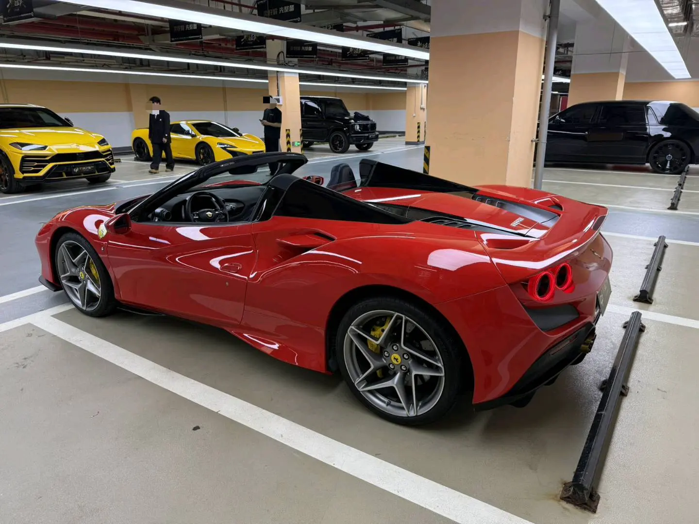 Ferrari F8