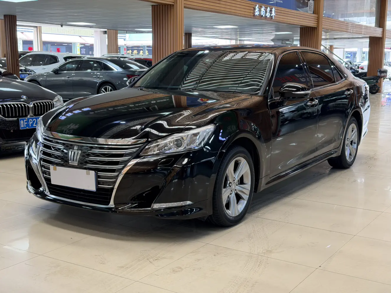 Toyota crown