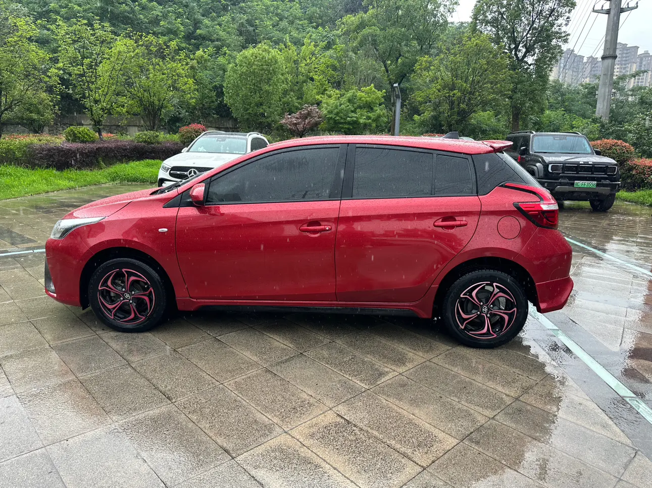Toyota Yaris L
