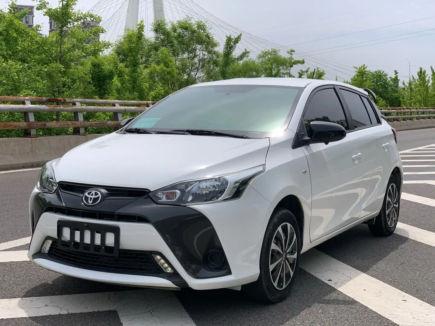 Toyota Yaris L