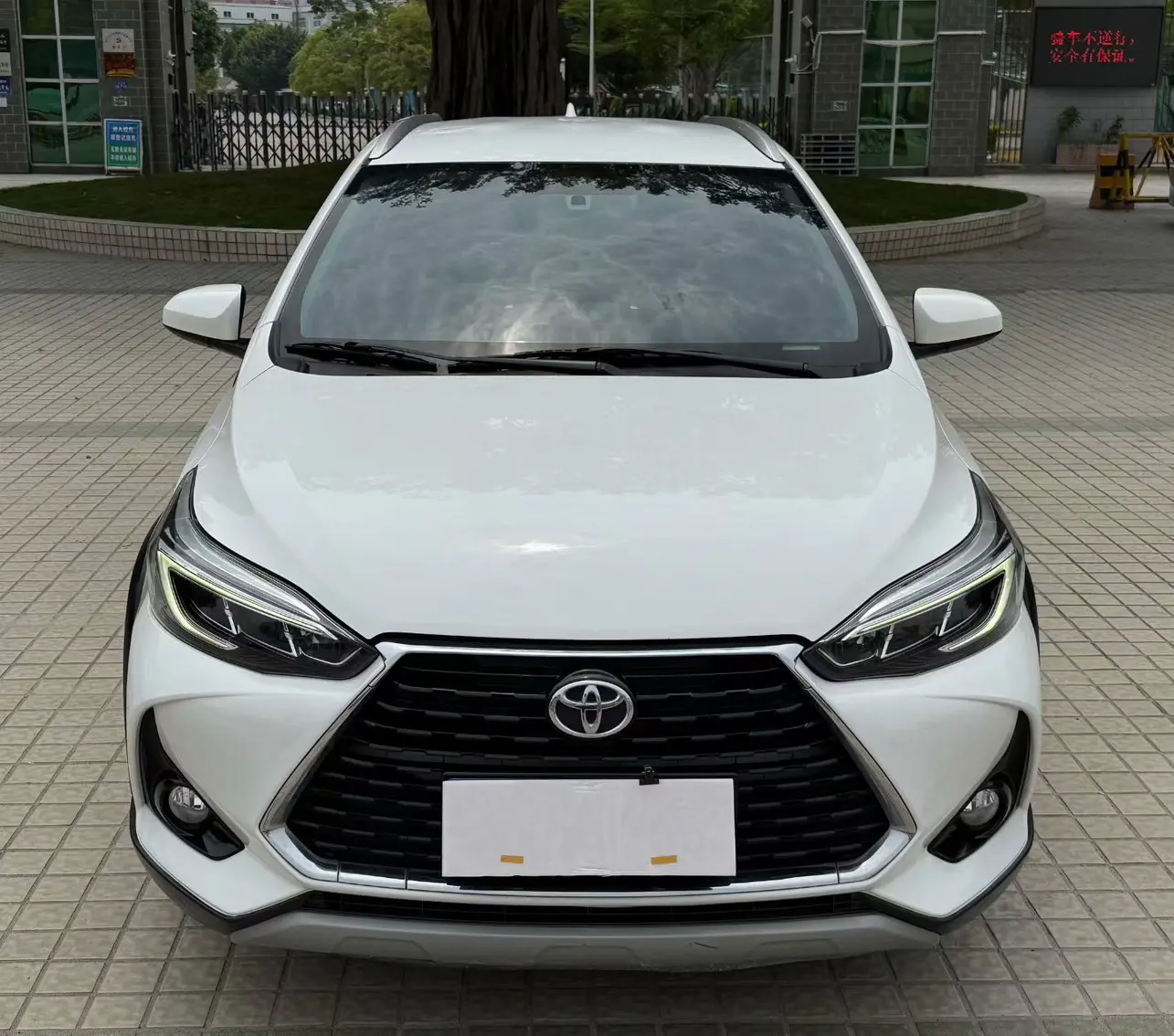 Toyota Yaris L