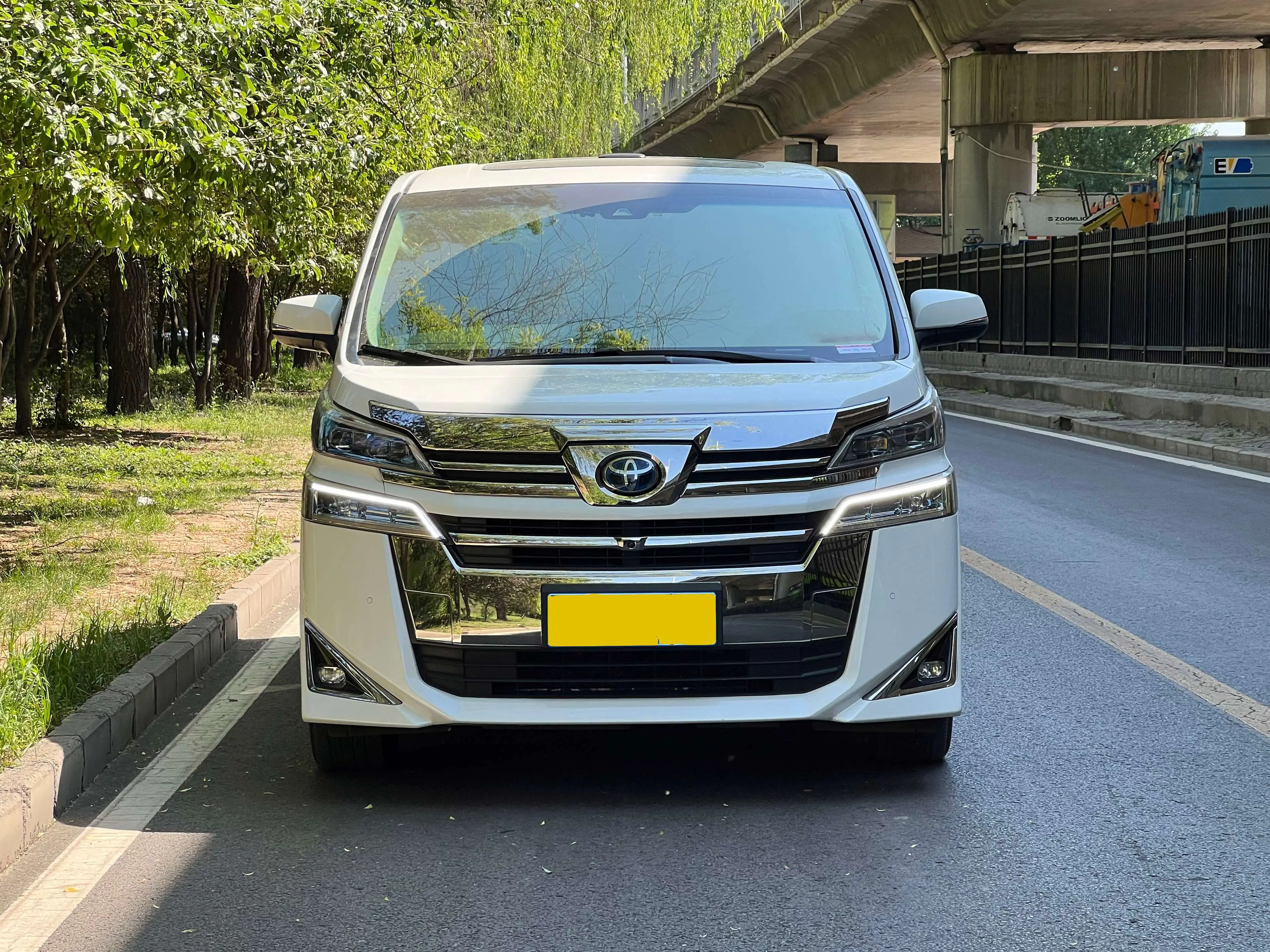 Toyota Crown Wellfire