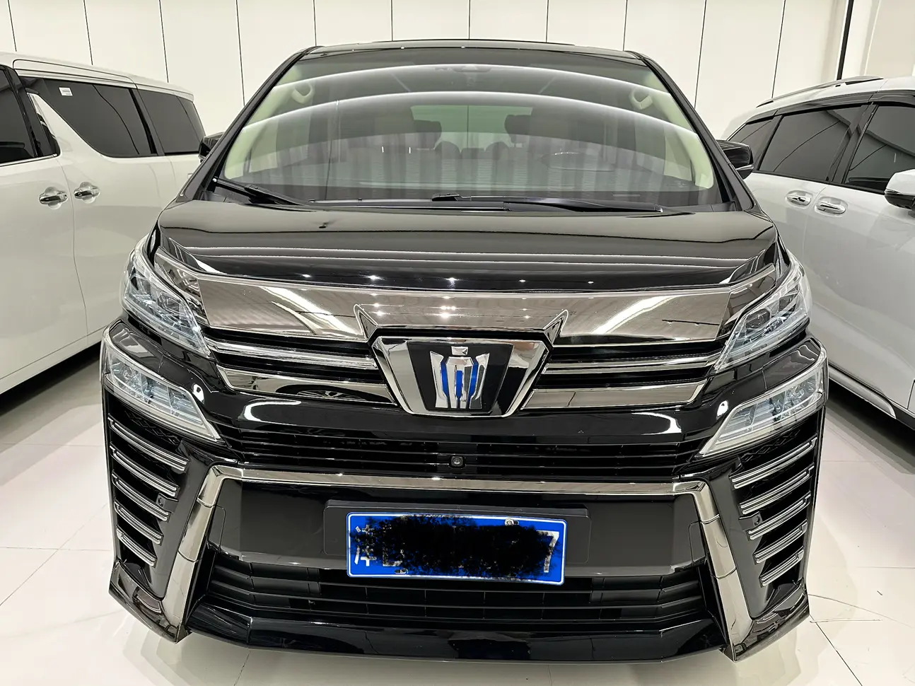 Toyota Crown Wellfire