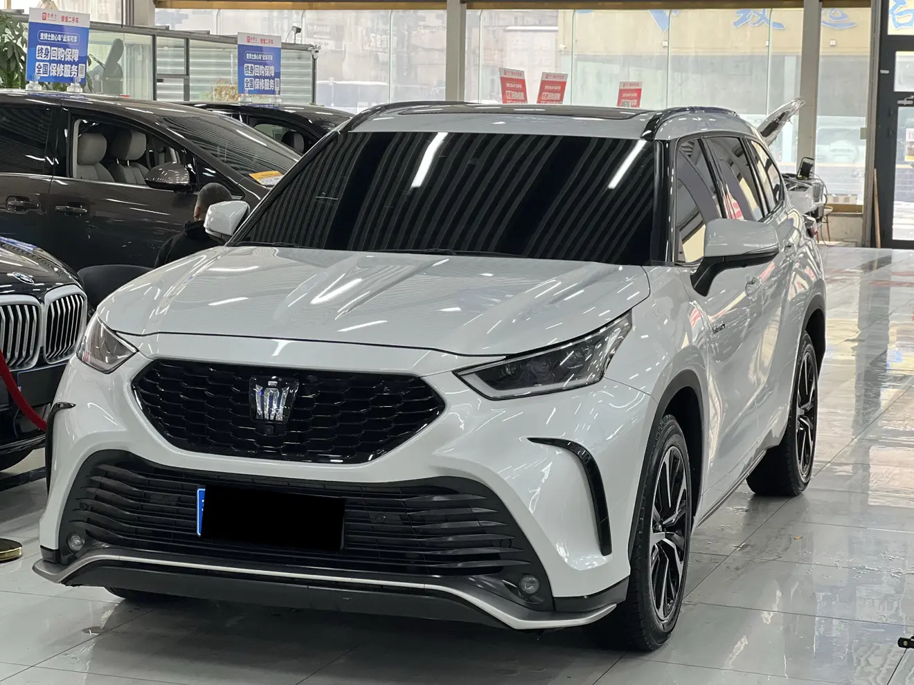 Toyota Crown Kluger
