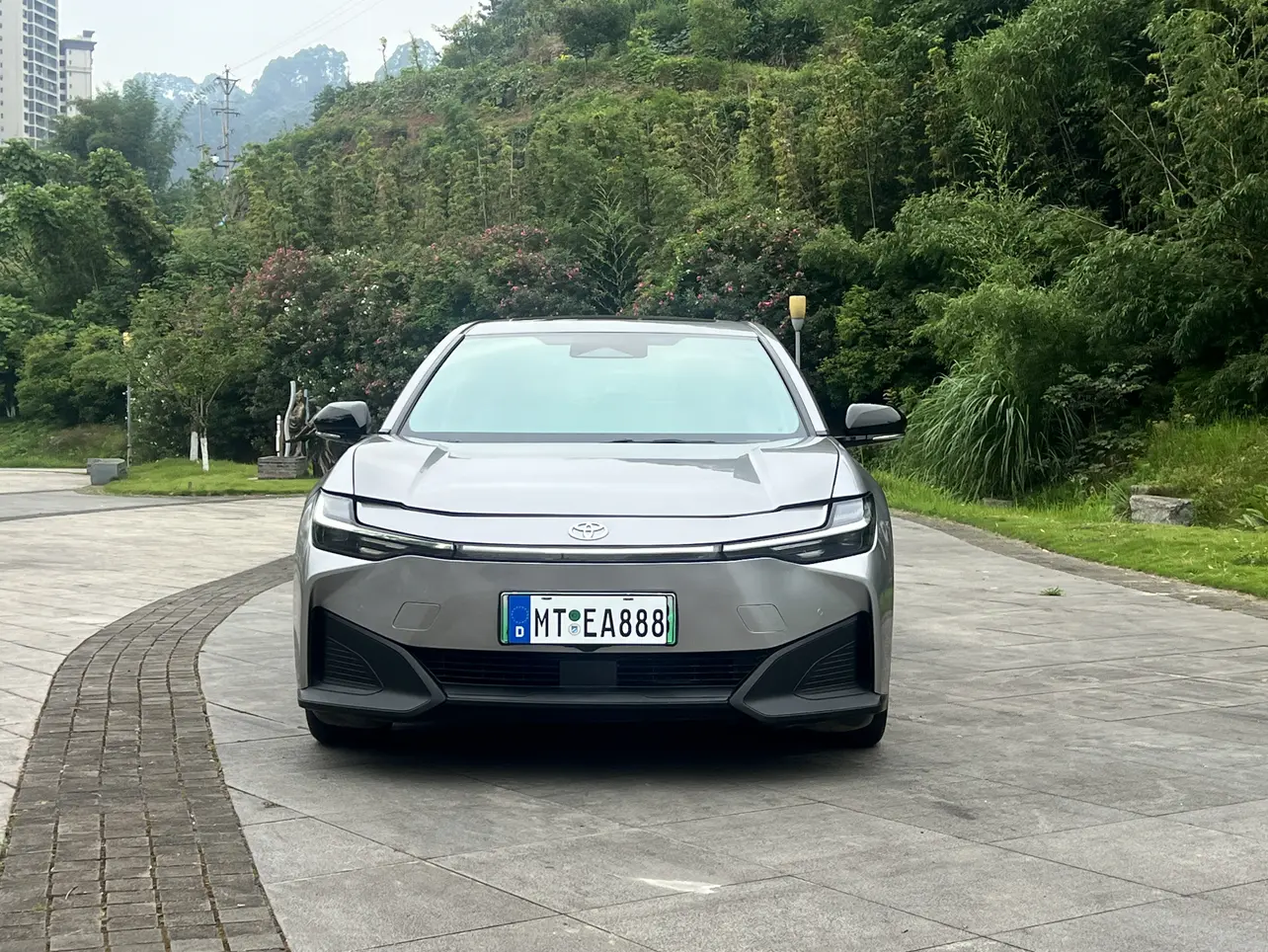 Toyota bZ