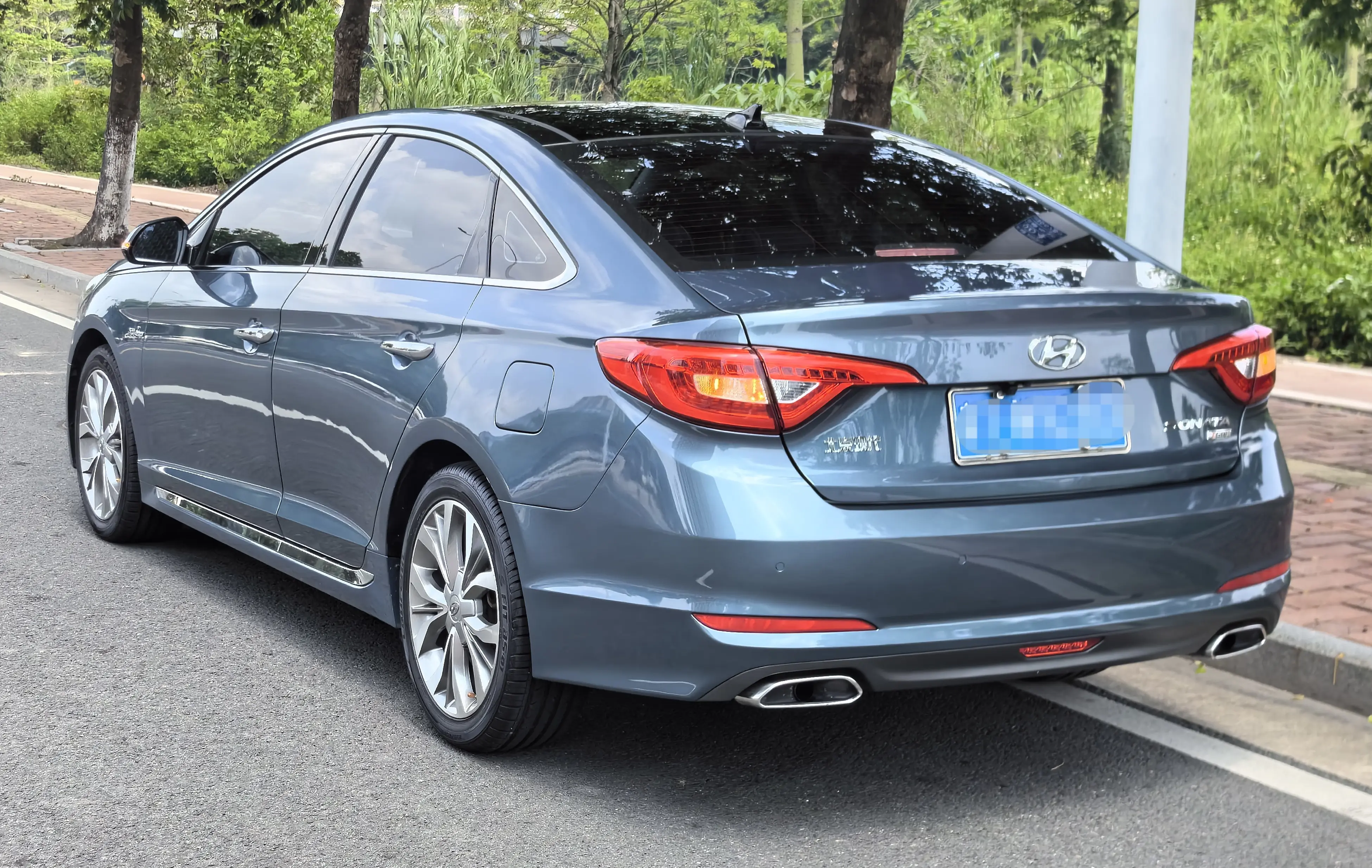 Hyundai Sonata nine