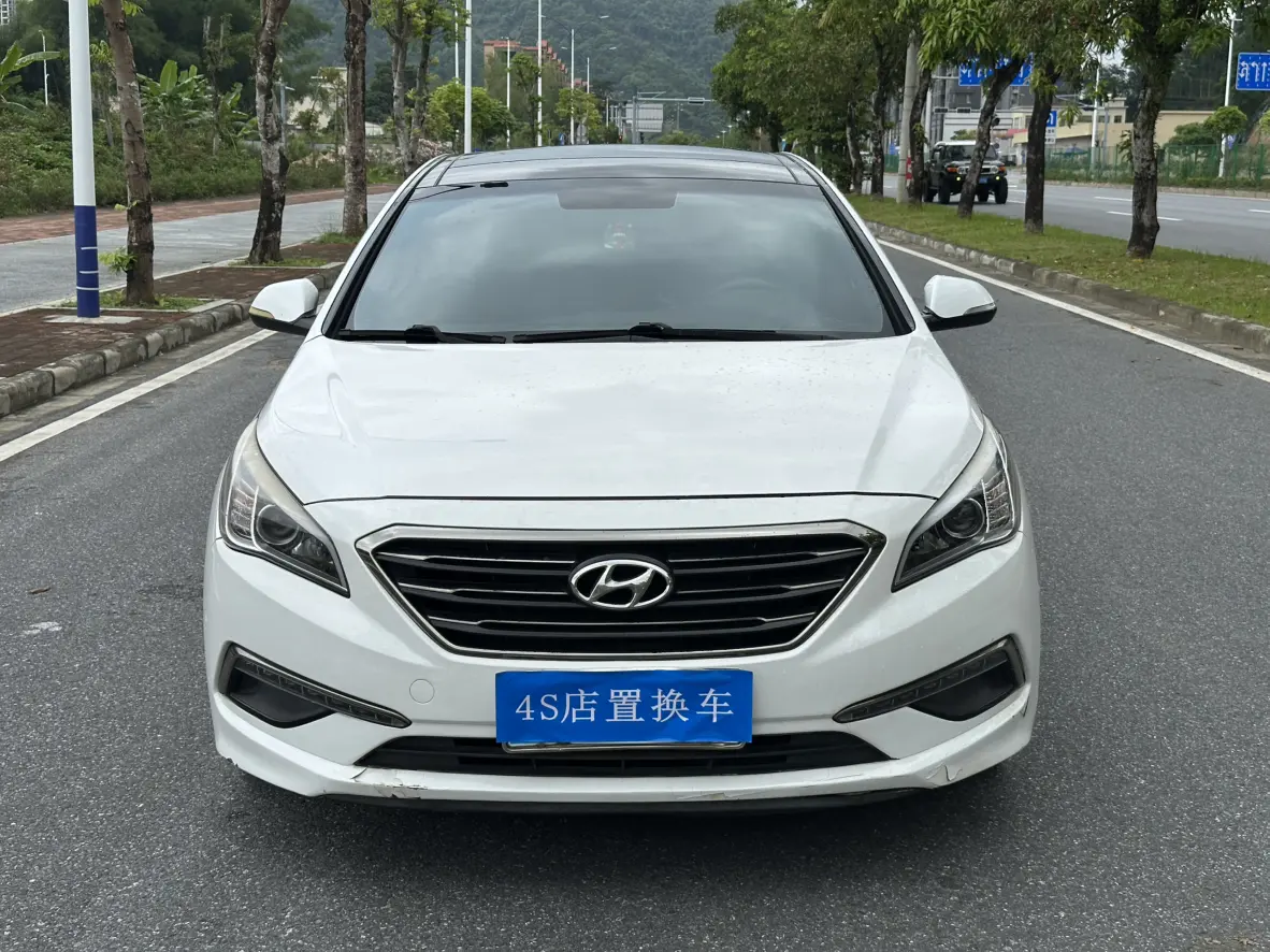 Hyundai Sonata nine