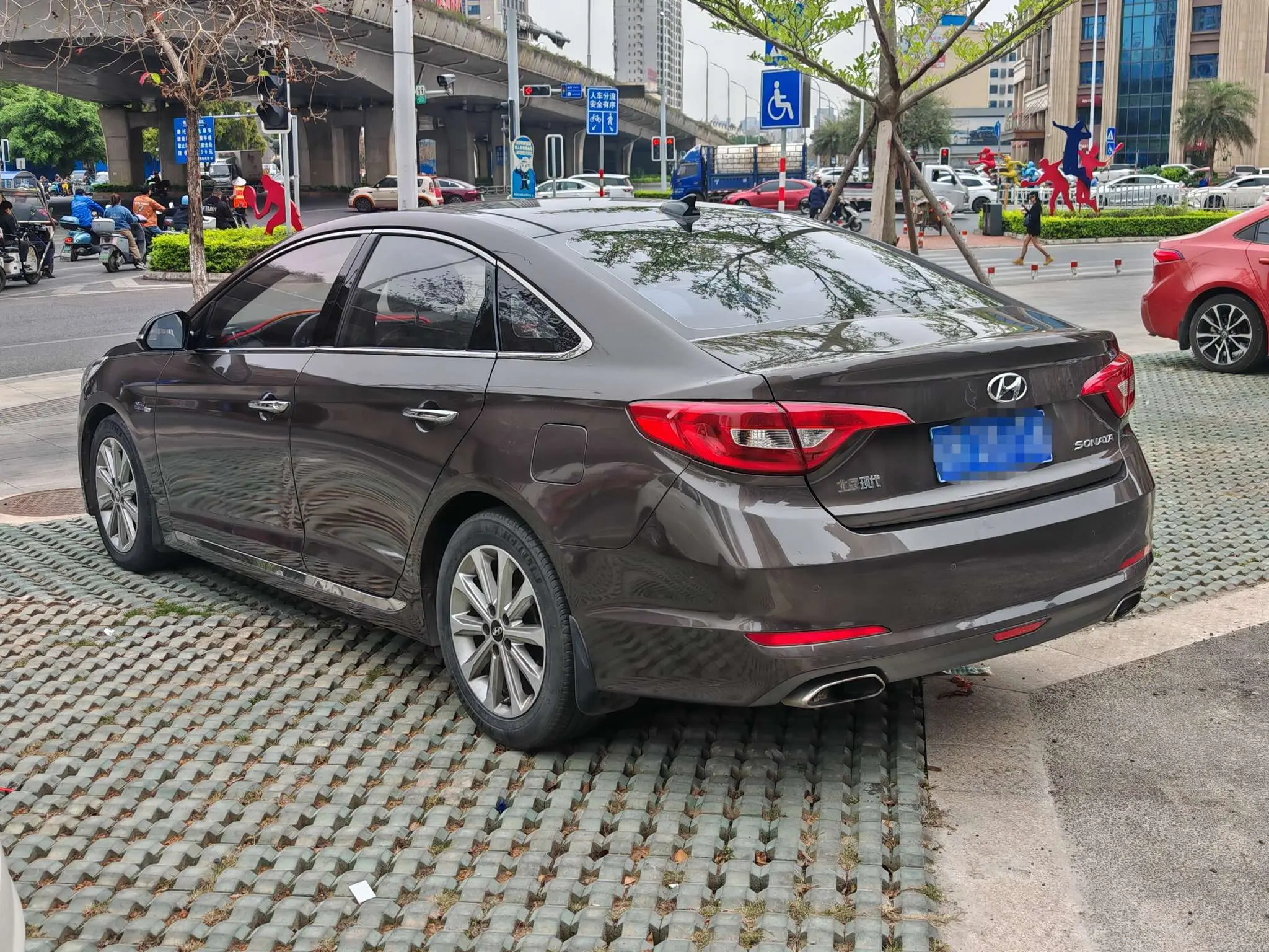Hyundai Sonata nine