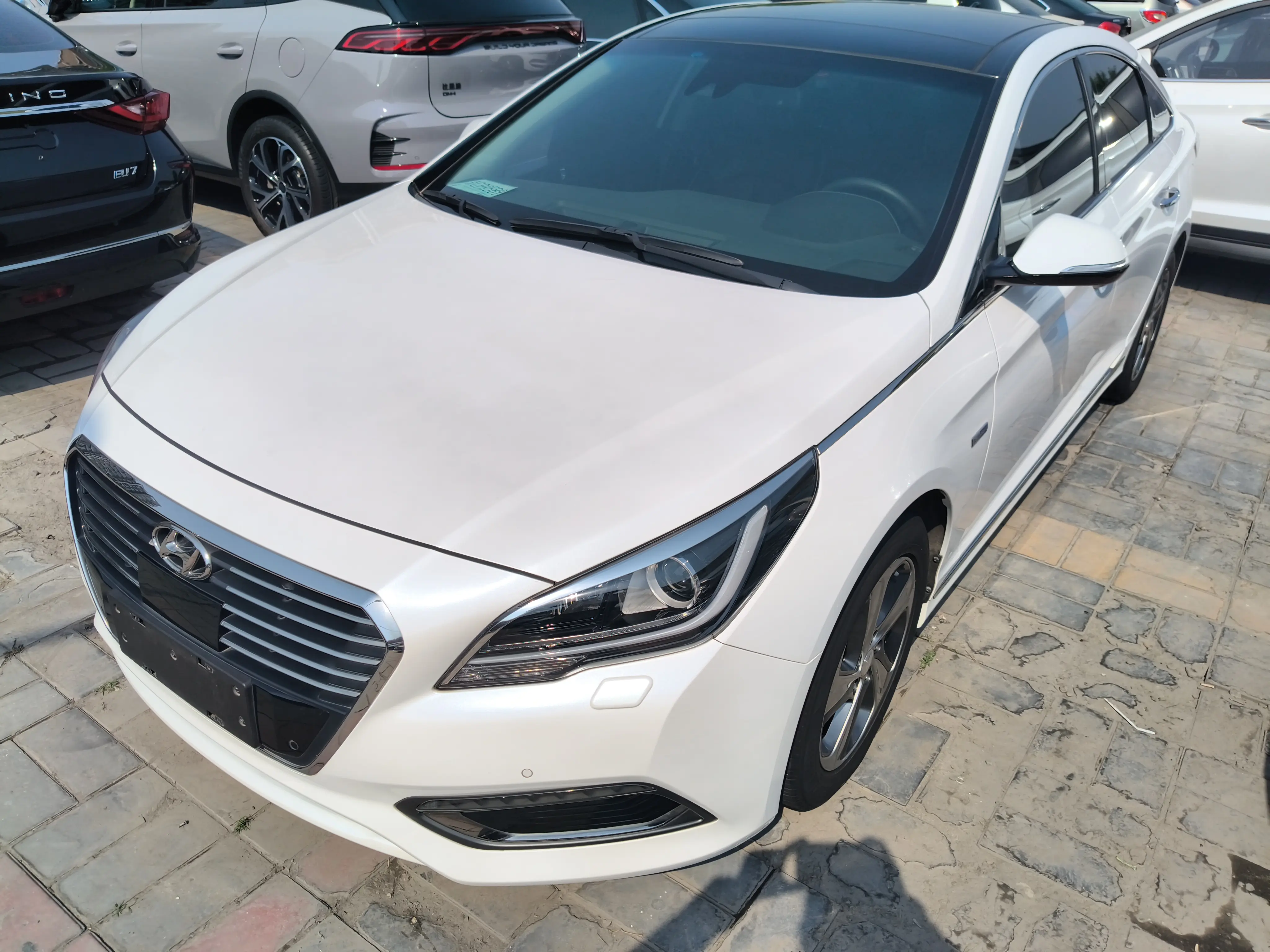 Hyundai Sonata nine