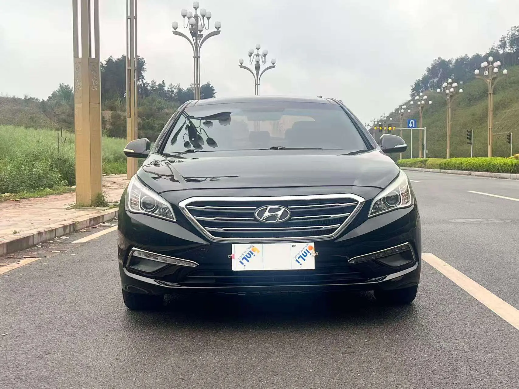 Hyundai Sonata nine