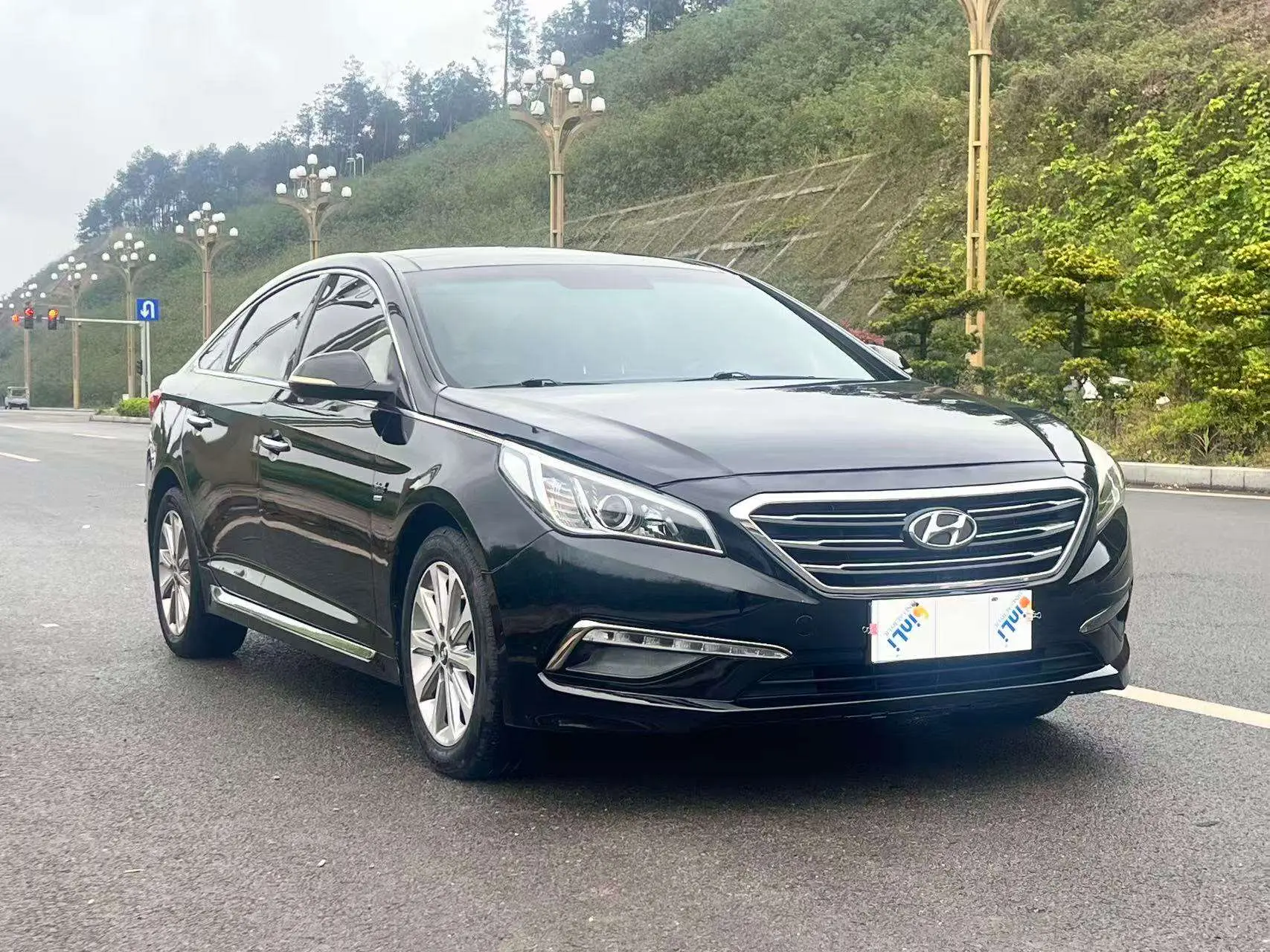 Hyundai Sonata nine