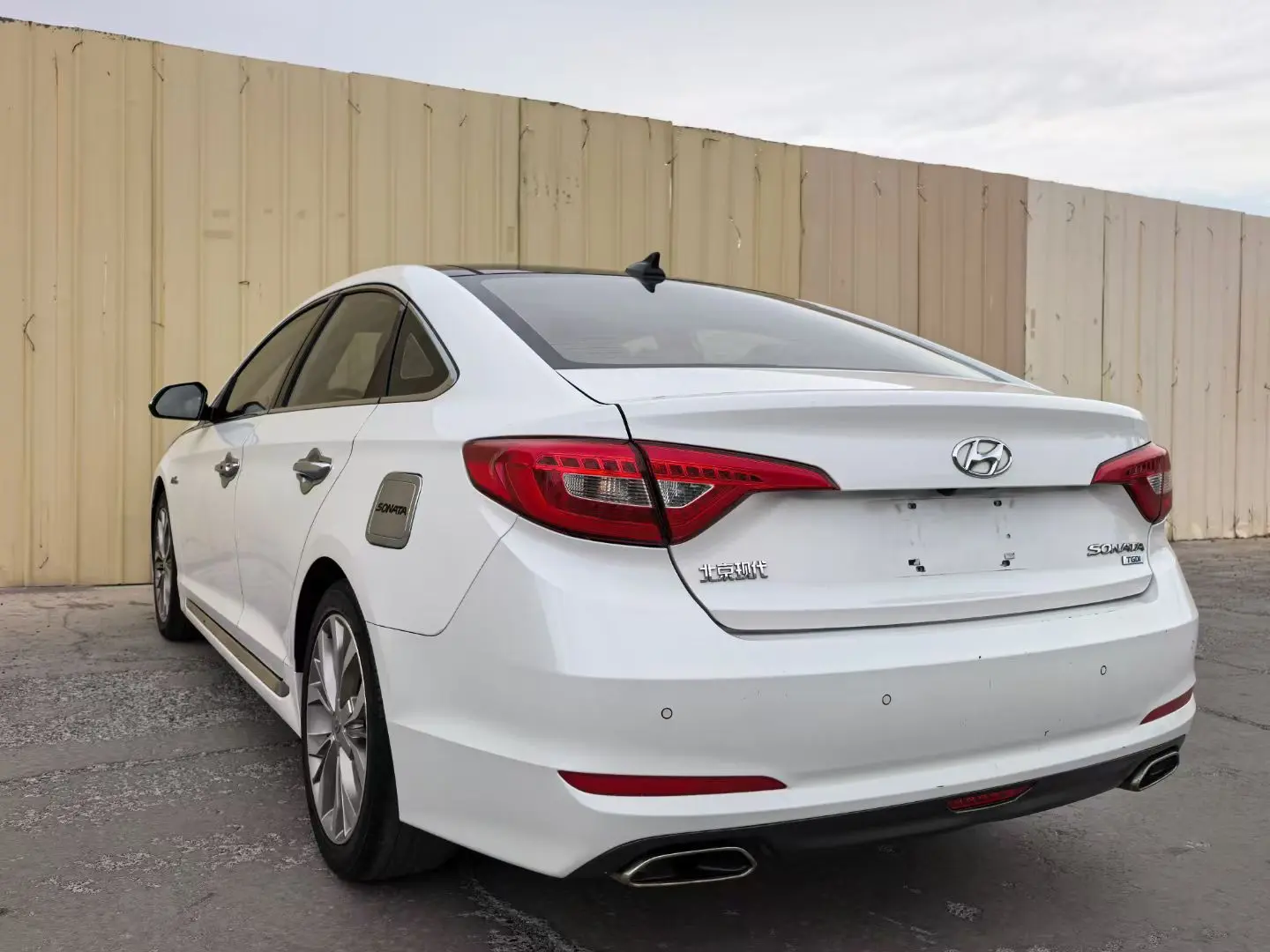 Hyundai Sonata nine