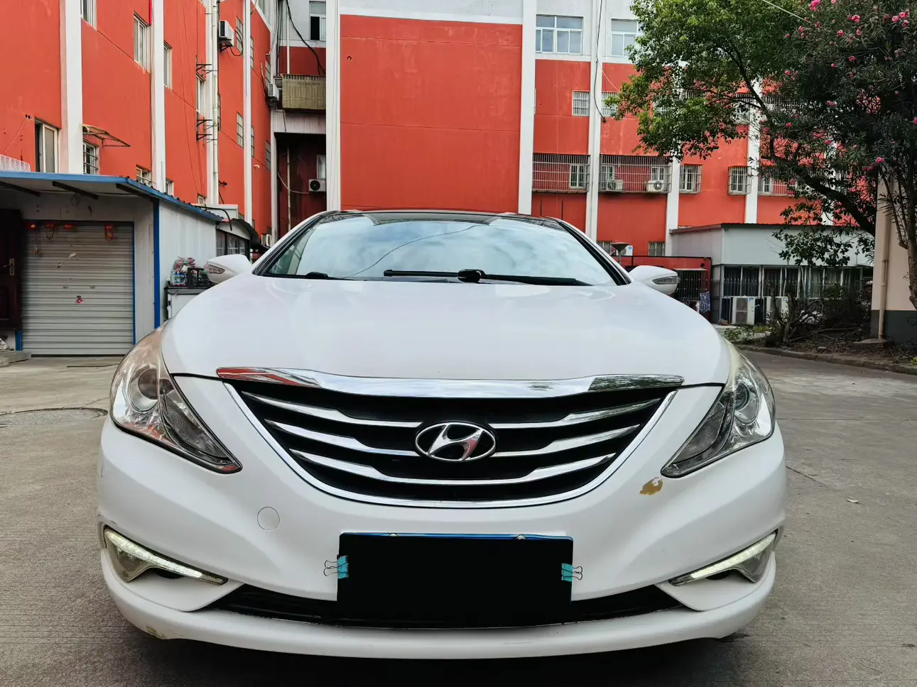 Hyundai Sonata eight