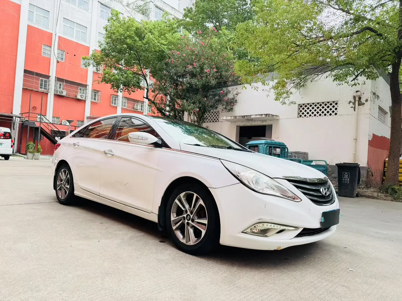 Hyundai Sonata eight