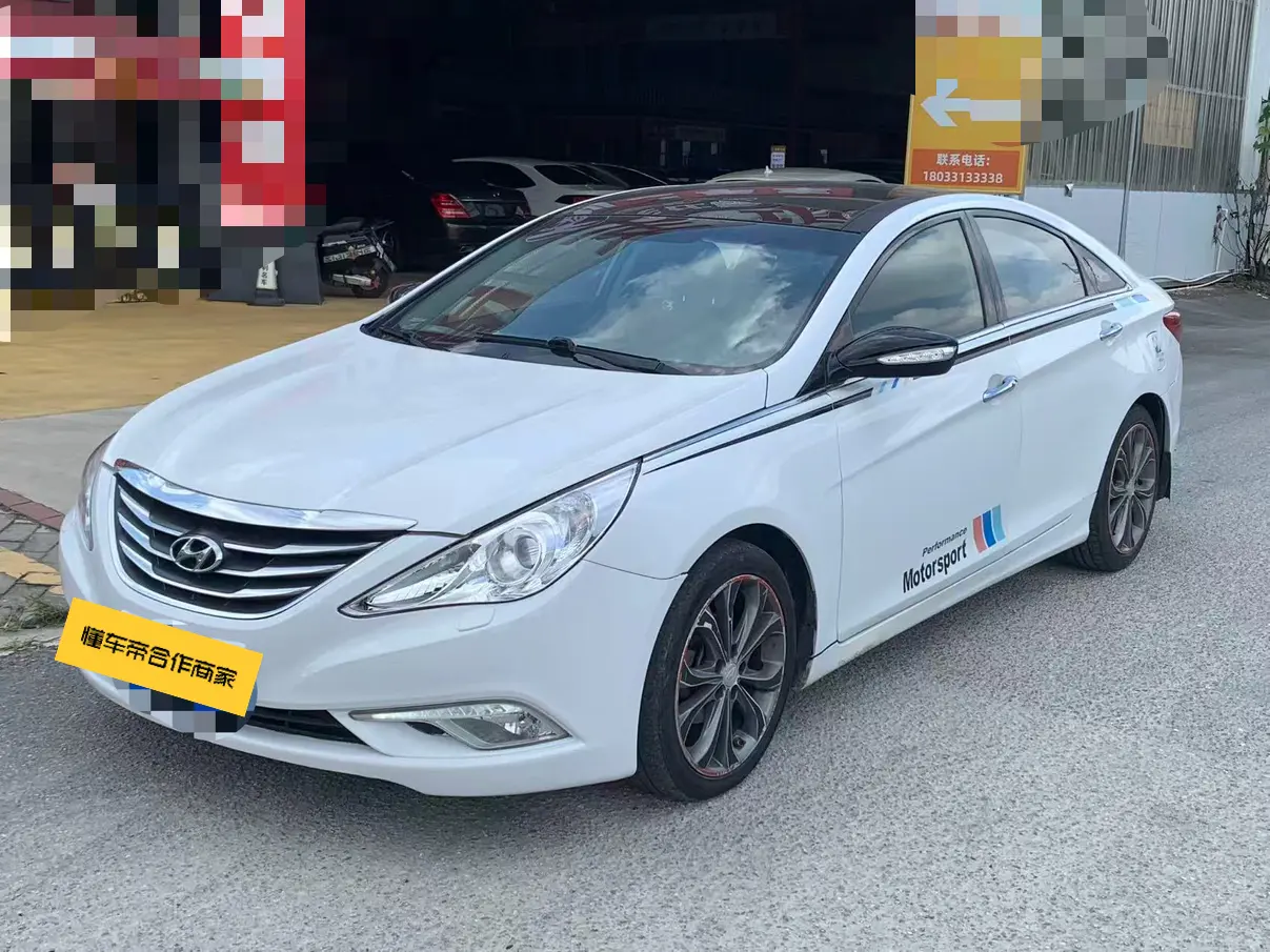 Hyundai Sonata eight