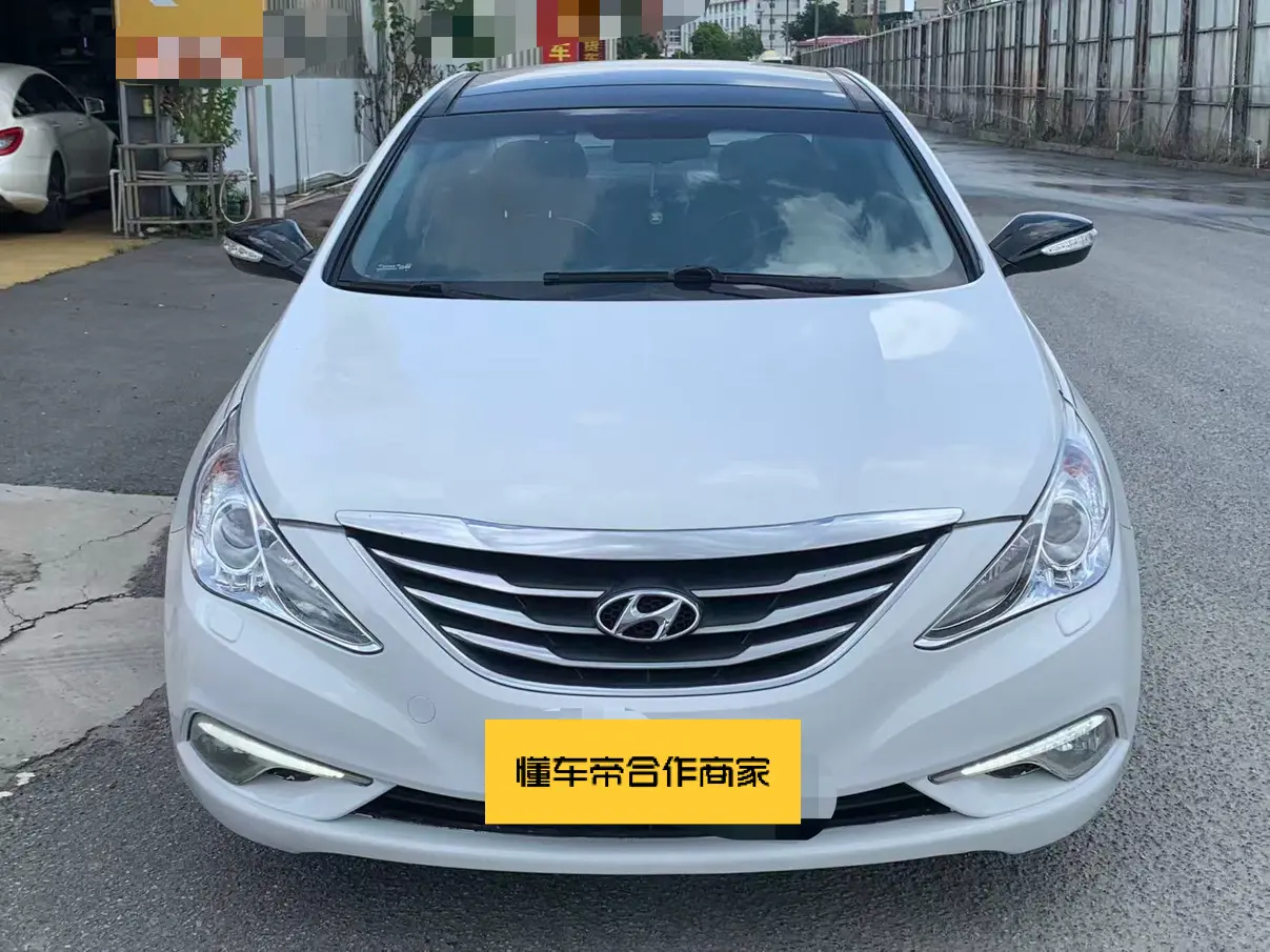 Hyundai Sonata eight