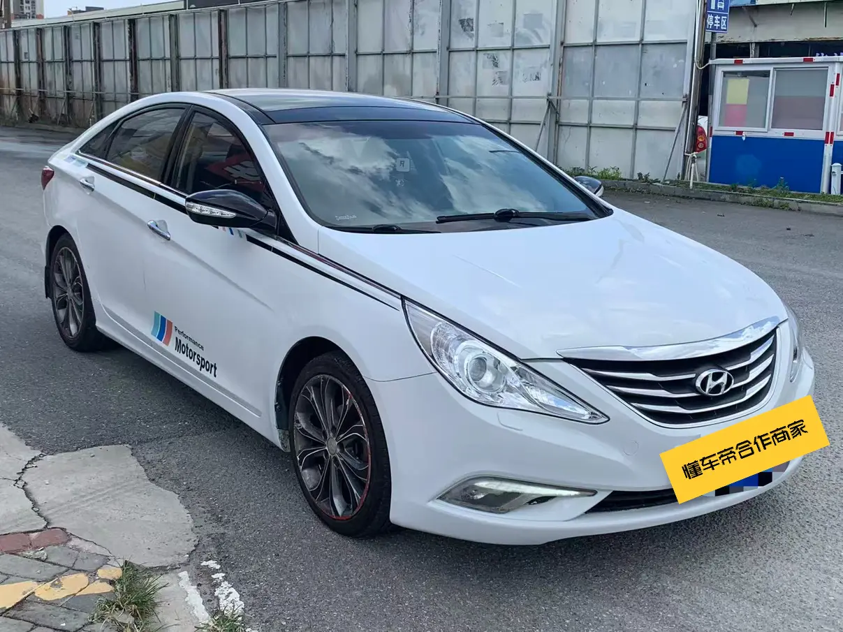 Hyundai Sonata eight