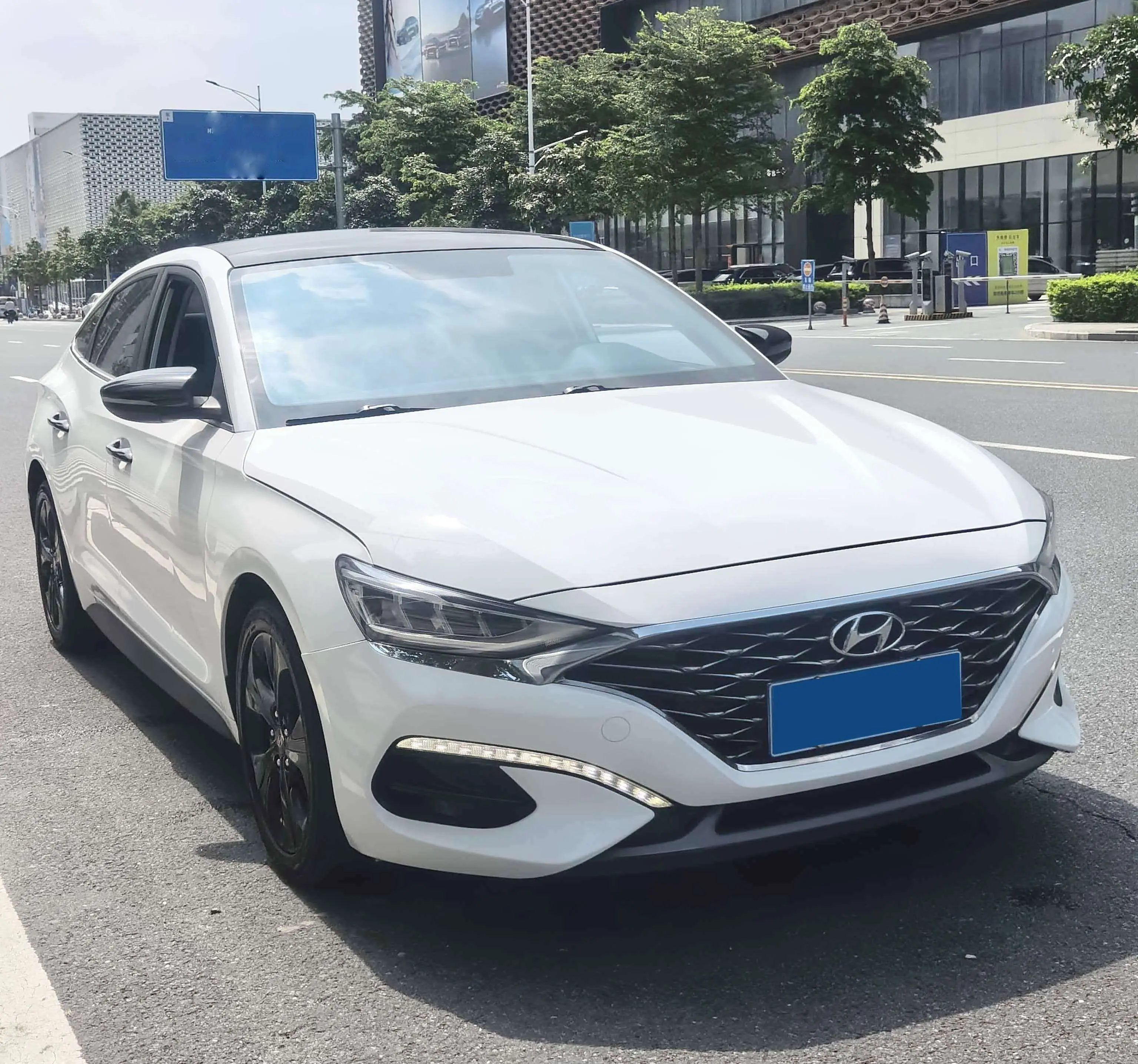 Hyundai Lafesta
