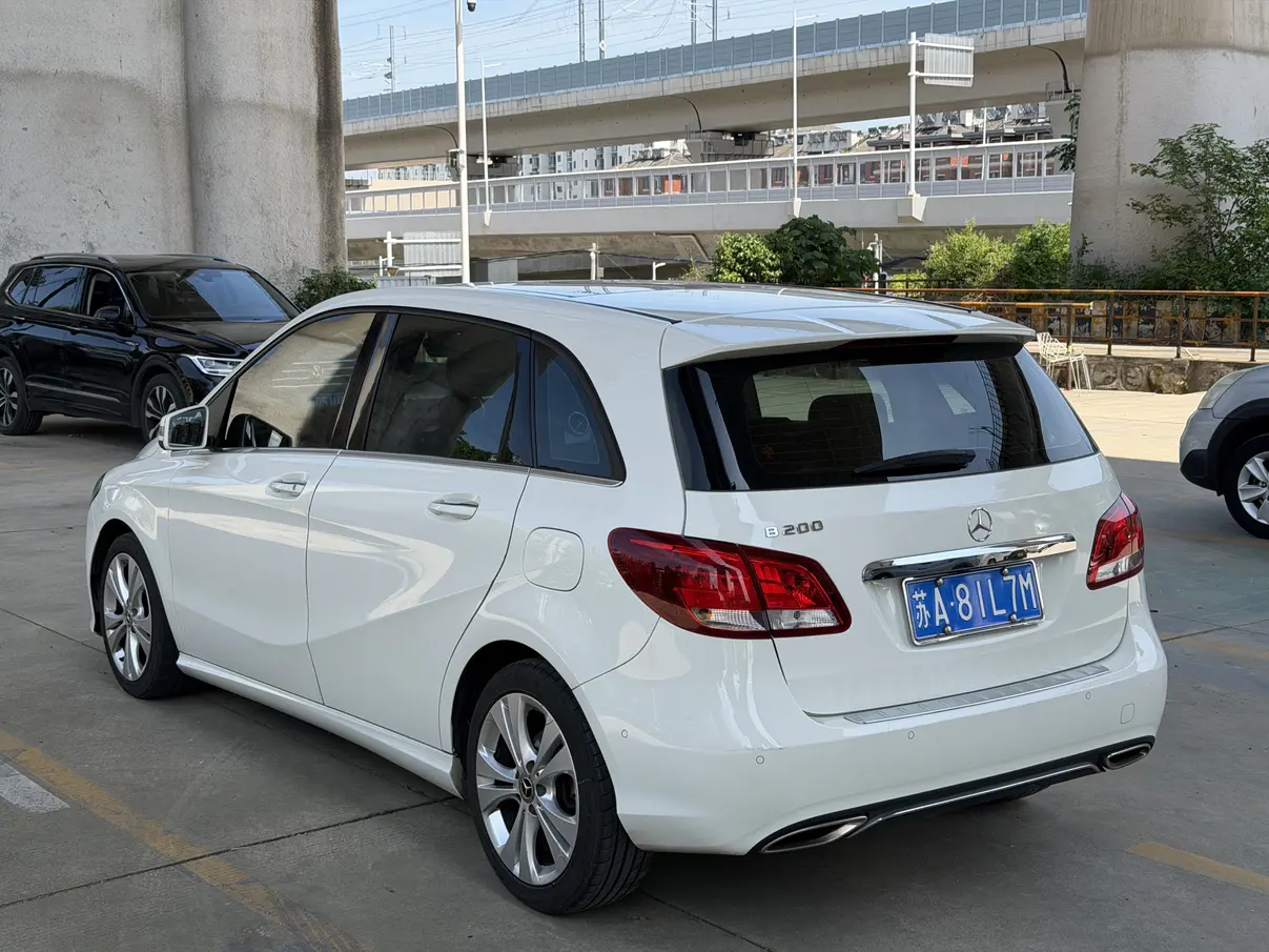 Mercedes-Benz B Class