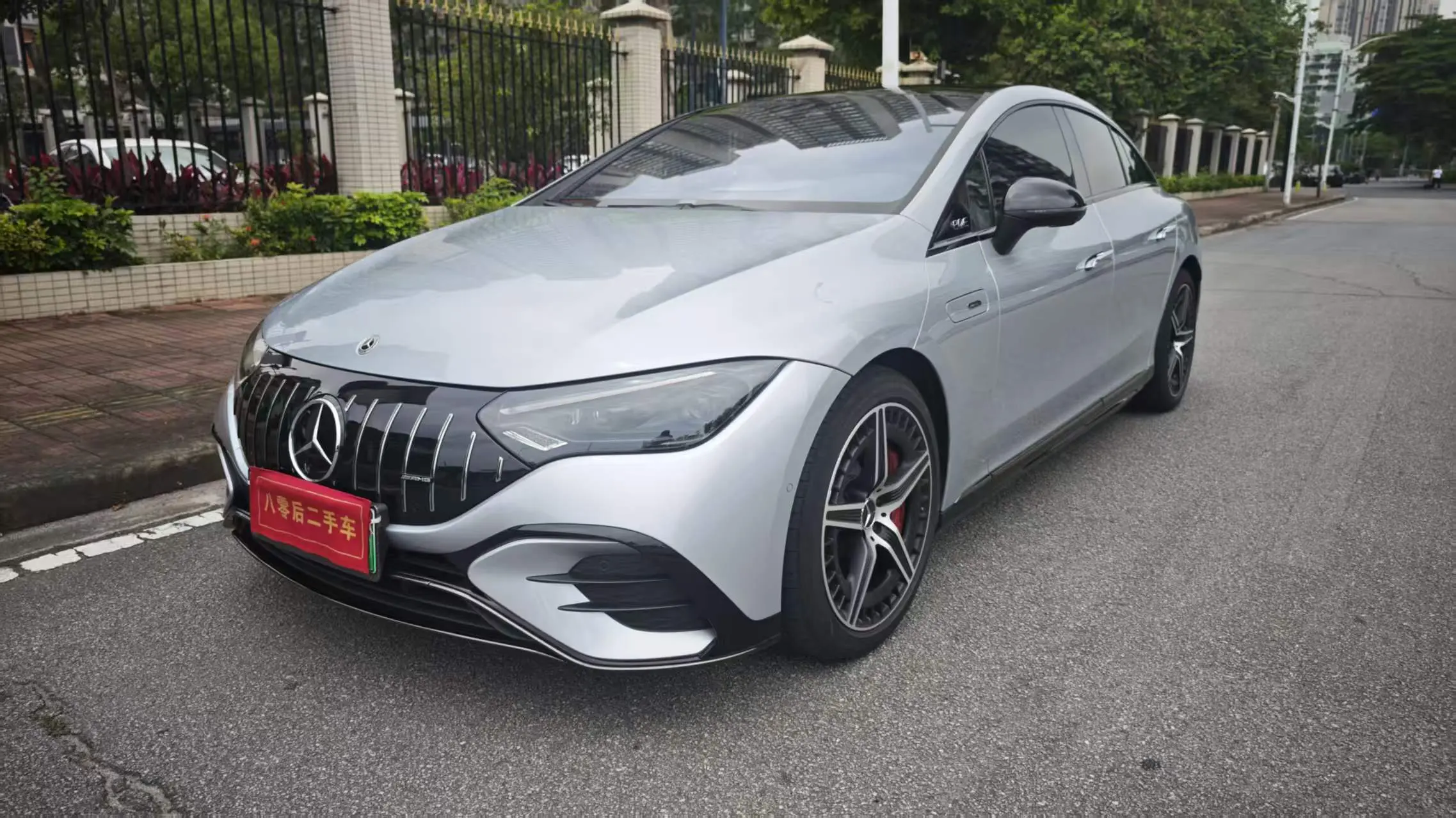 Mercedes-Benz EQE AMG