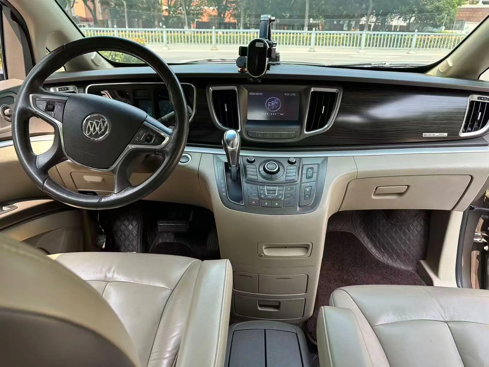 Buick GL8