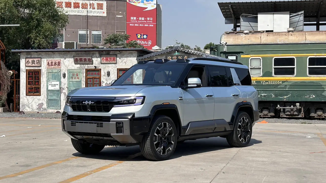BYD Leopard Leopard 8