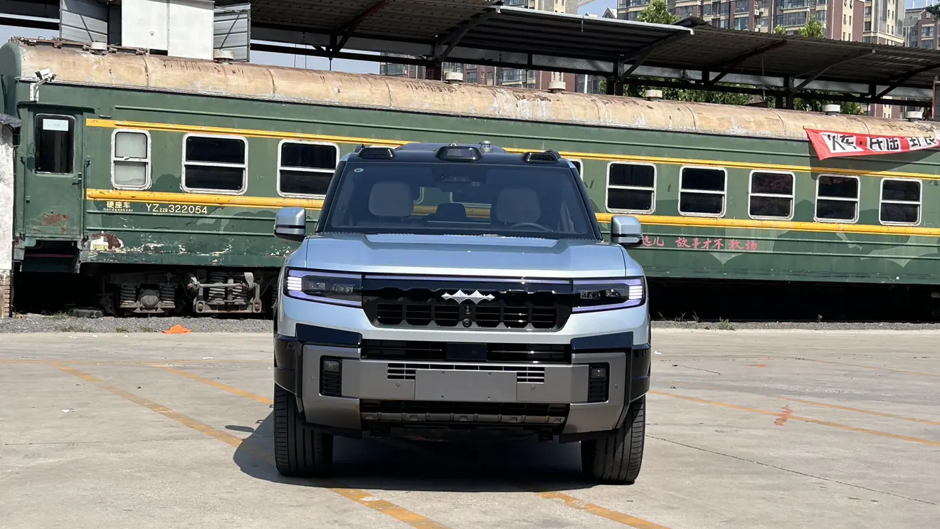 BYD Leopard Leopard 8