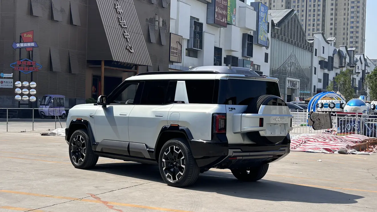 BYD Leopard Leopard 8
