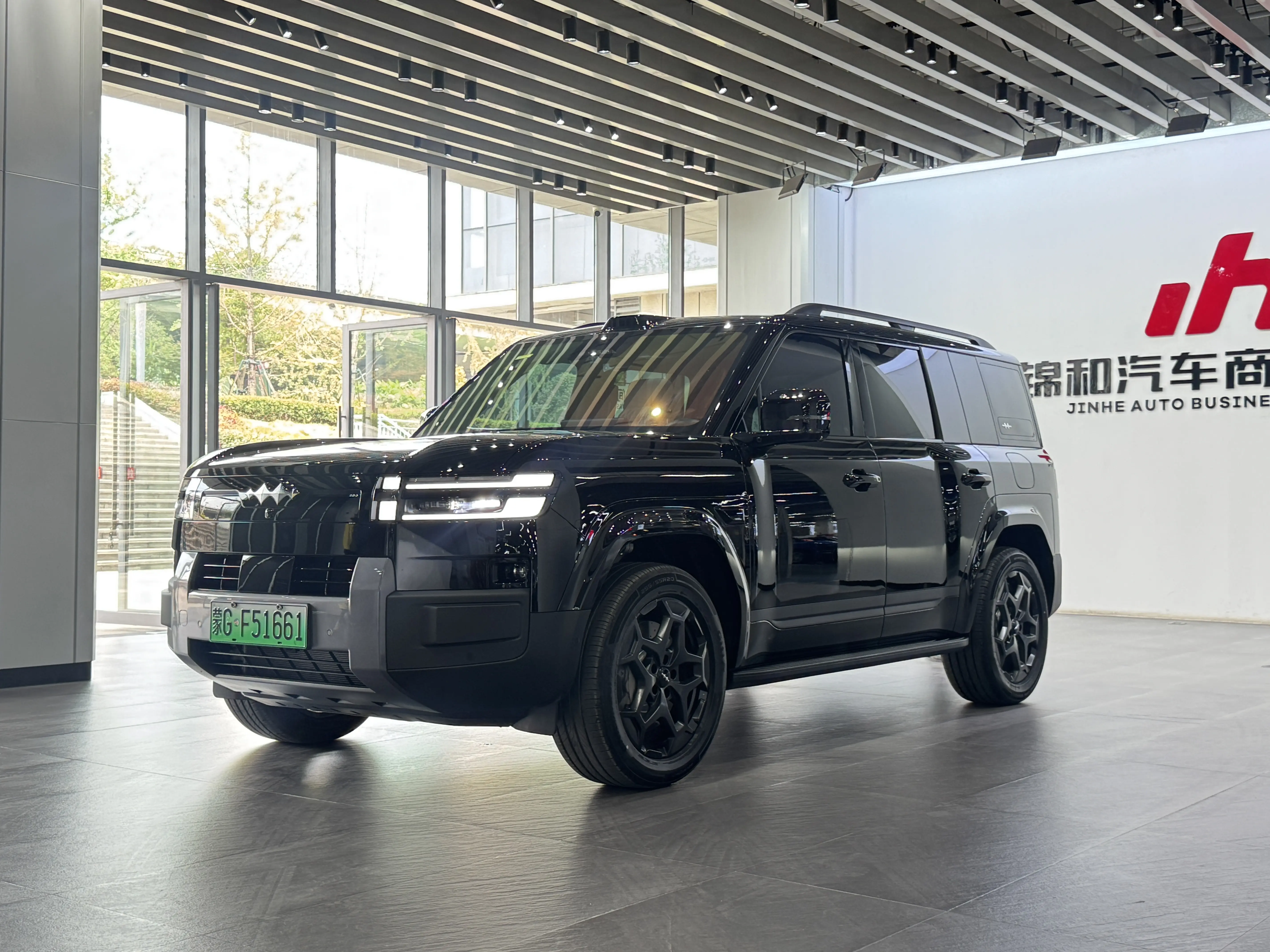 BYD Leopard Titanium 7 PHEV