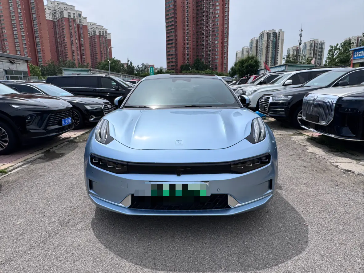 ZEEKR 001