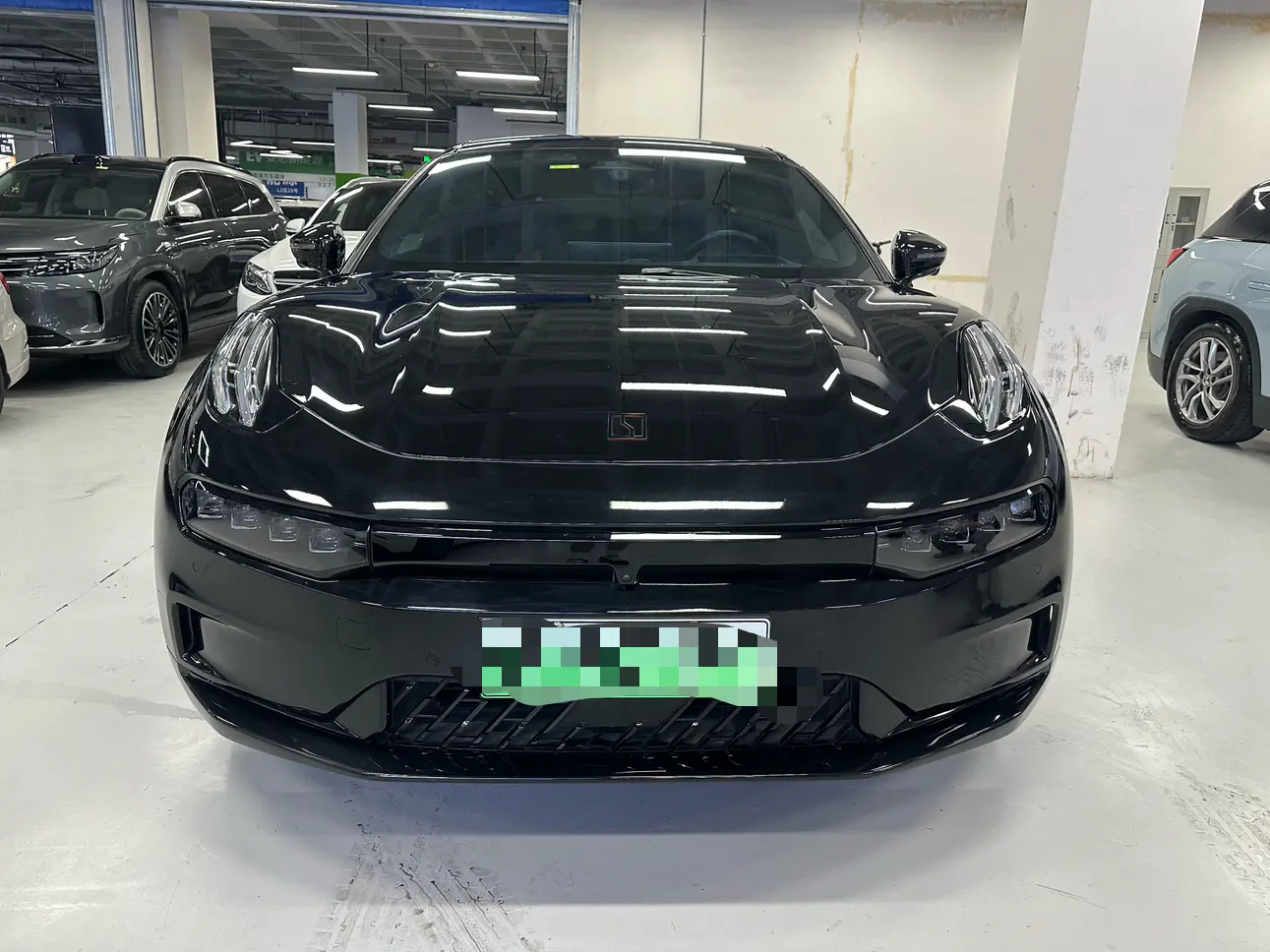 ZEEKR 001