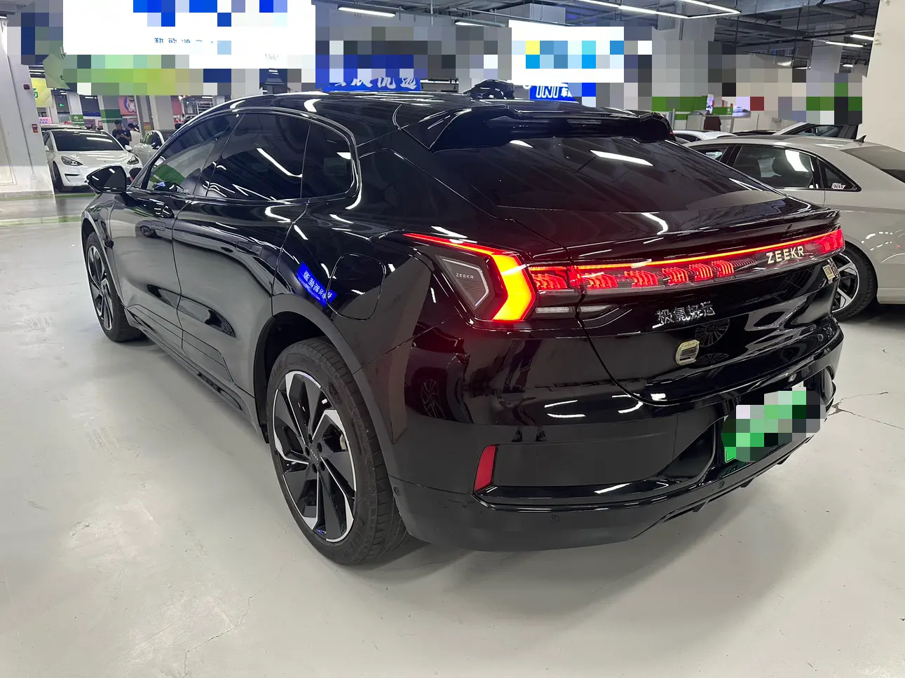 ZEEKR 001