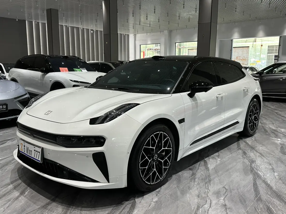 ZEEKR 001