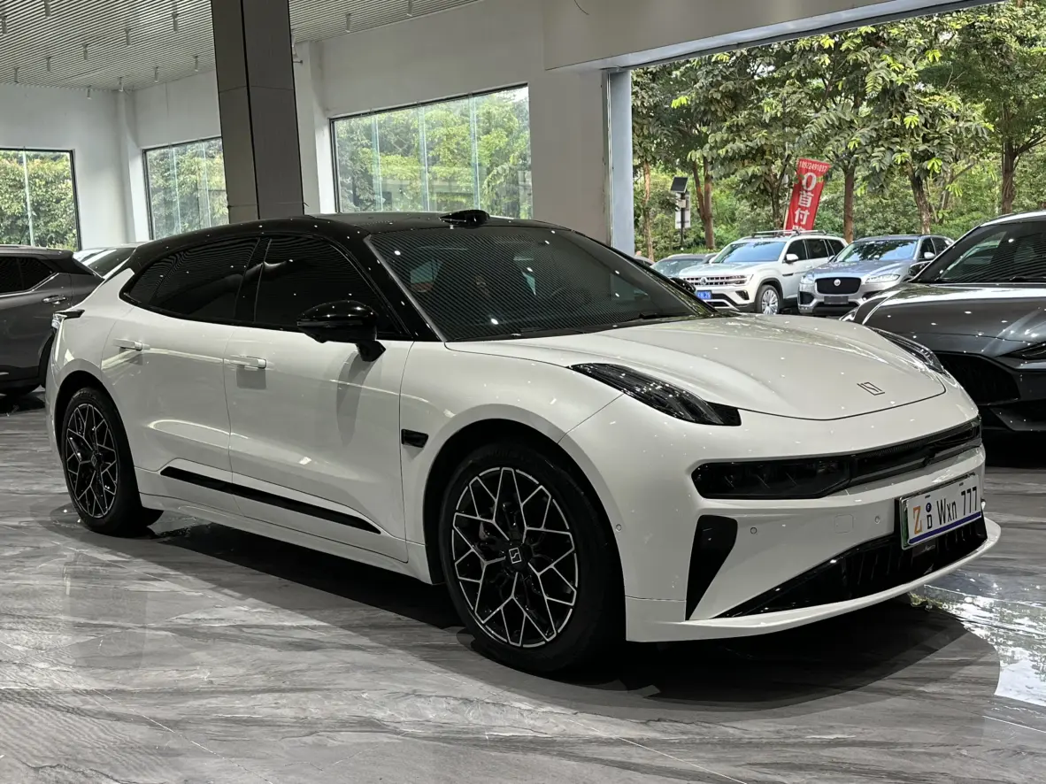 ZEEKR 001