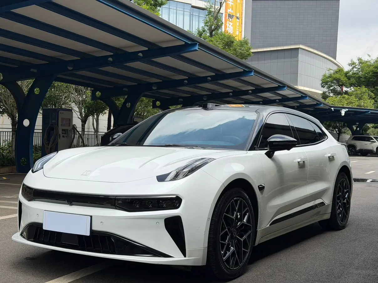 ZEEKR 001