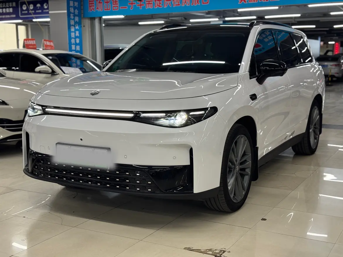 Leapmotor C16