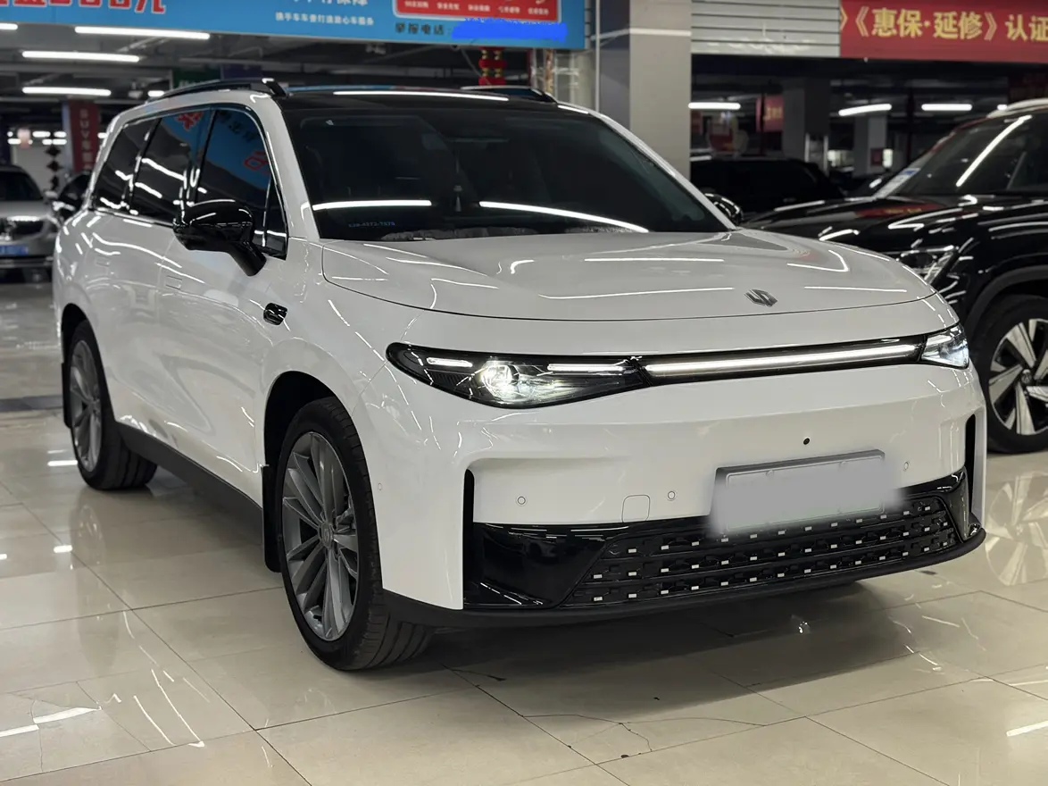Leapmotor C16