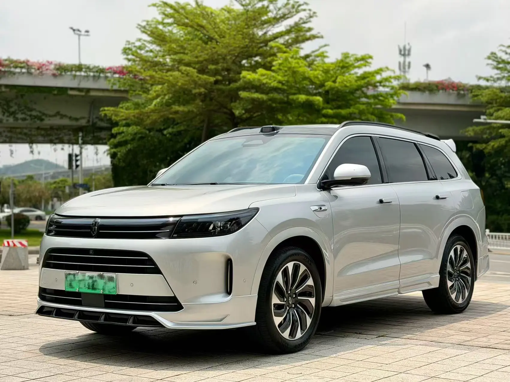 AITO M7