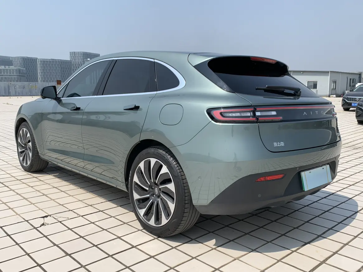 AITO M5