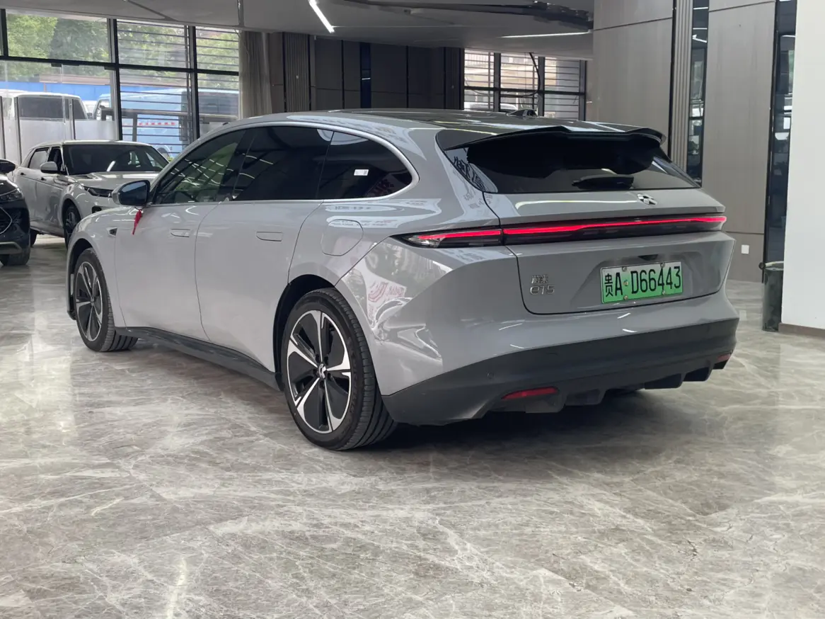 NIO ET5T