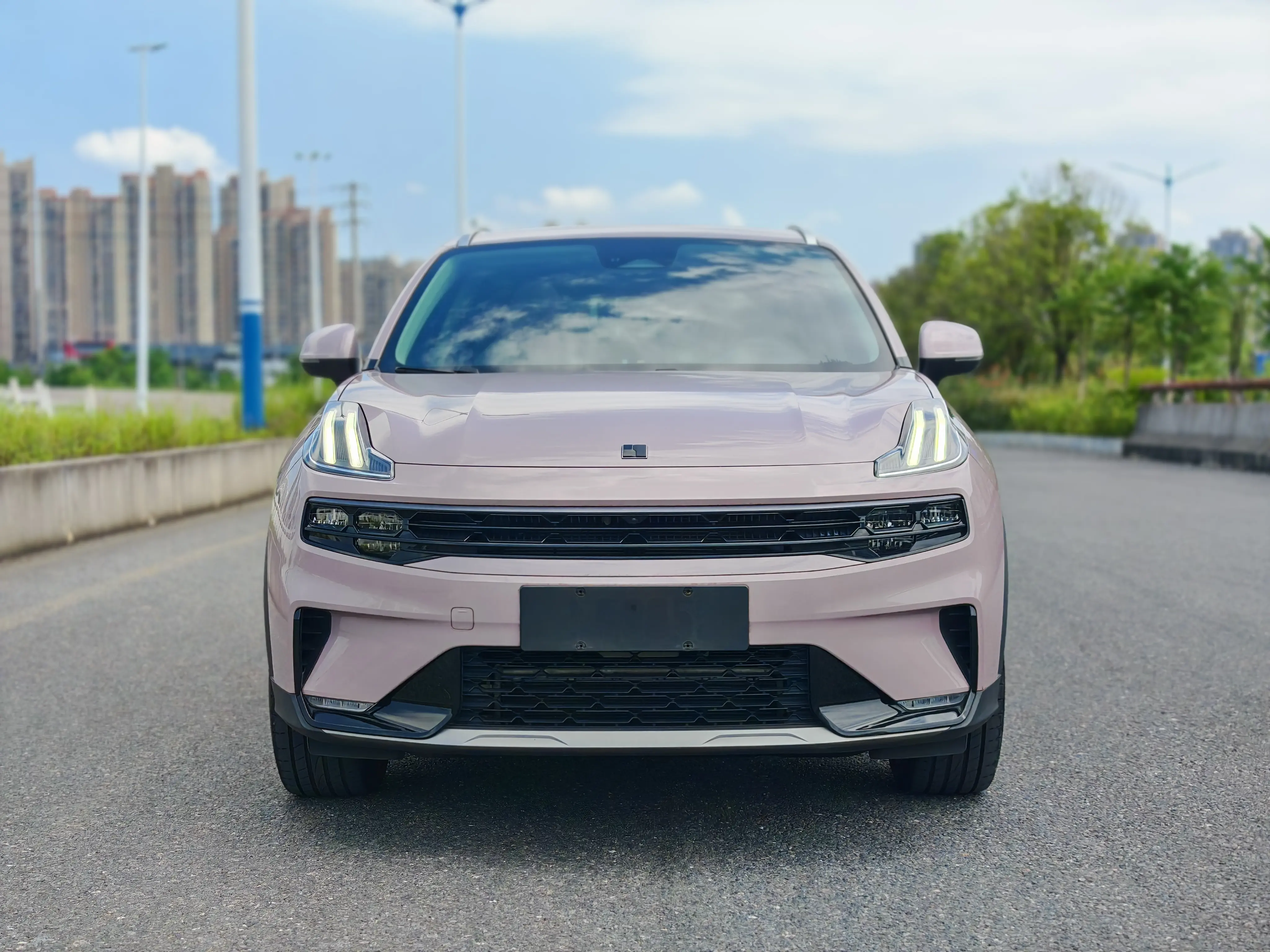 Lynk & Co 06 EM-P