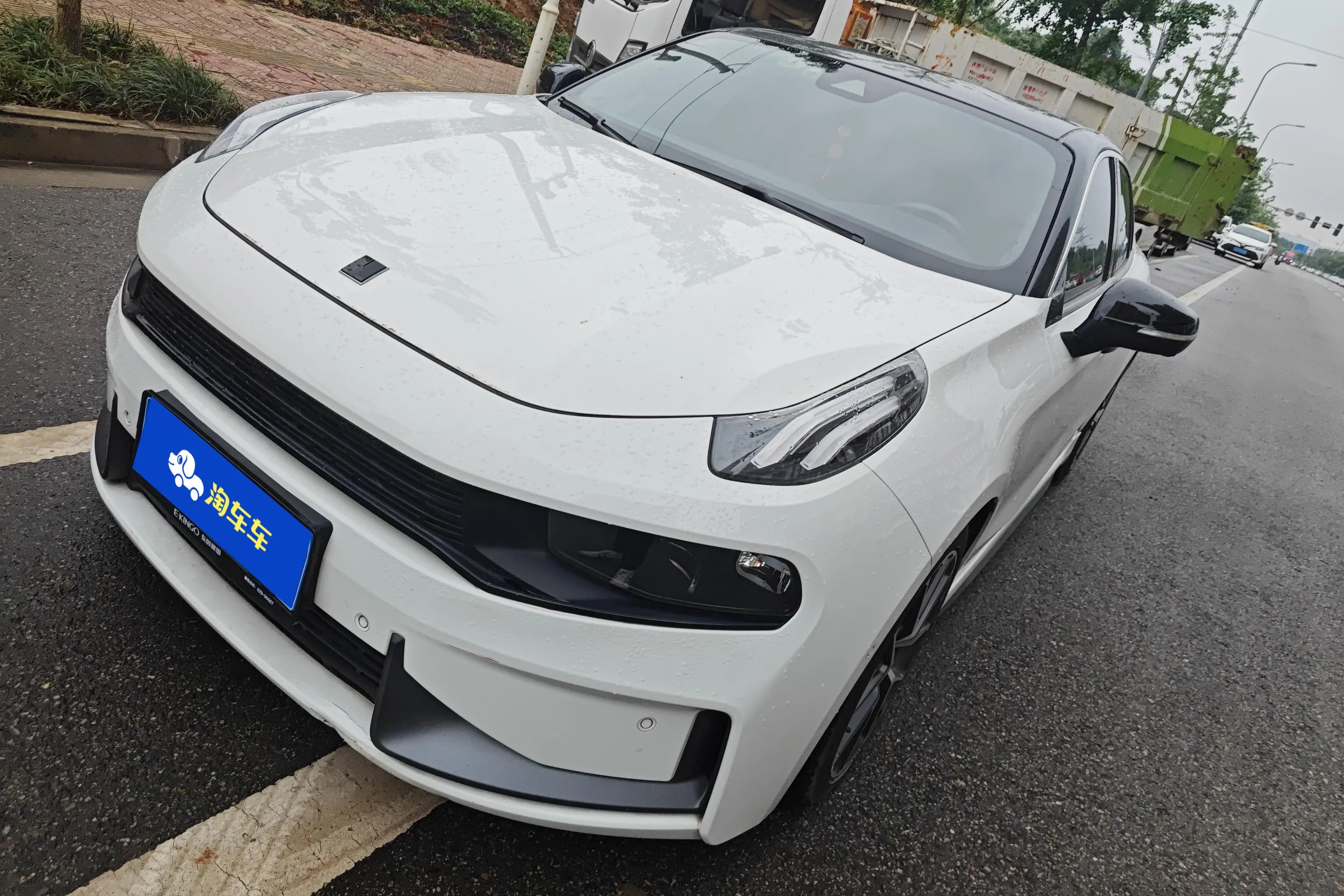 Lynk & Co 03